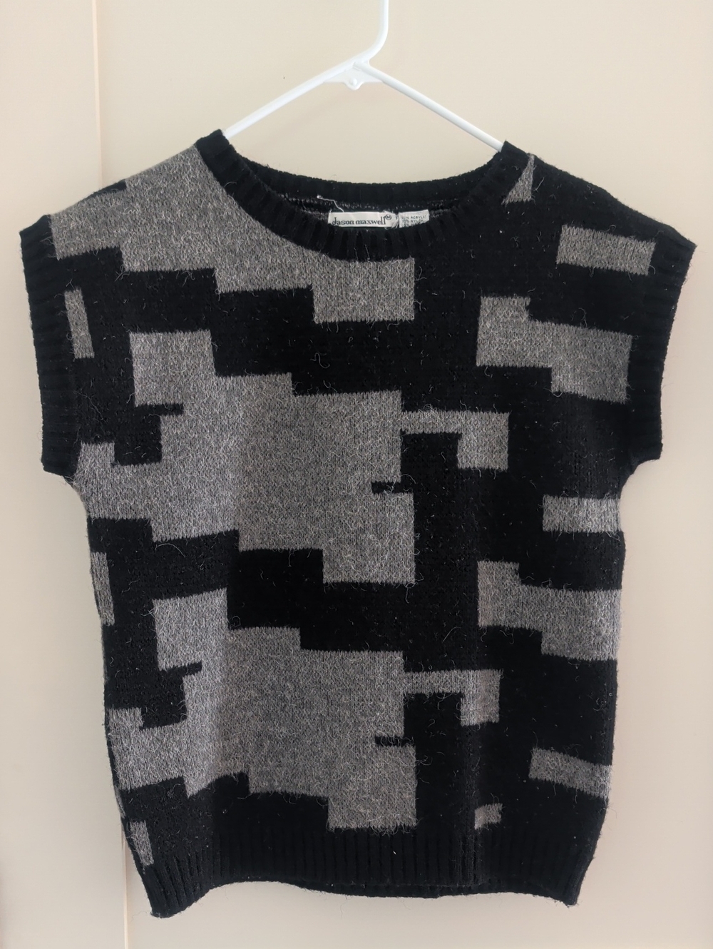 jason maxwell Black & Gray Geometric Knit Tank Top